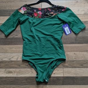 Active Royale Kathryn Morgan leotard size XXL NWT sleeved
